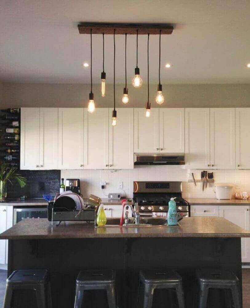 Расположение люстры на кухне