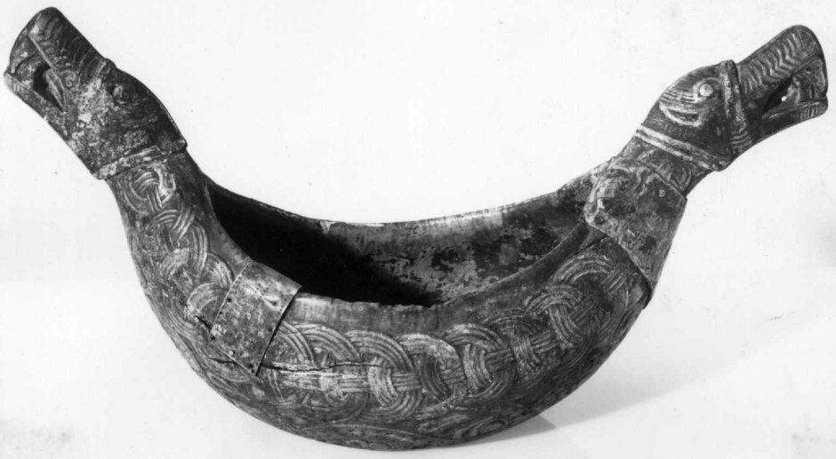 Готические бокалы