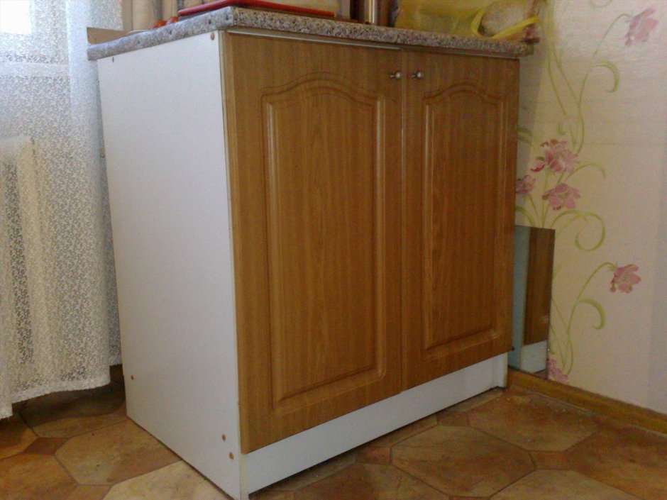 Советский кухонный стол с дверцами