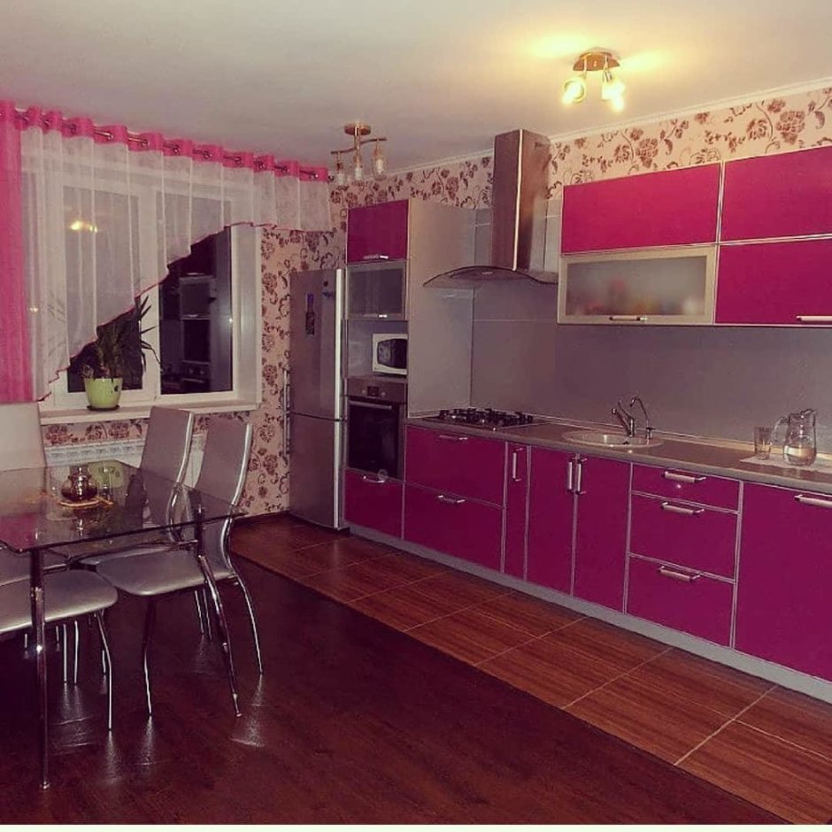 Красно розовая кухня