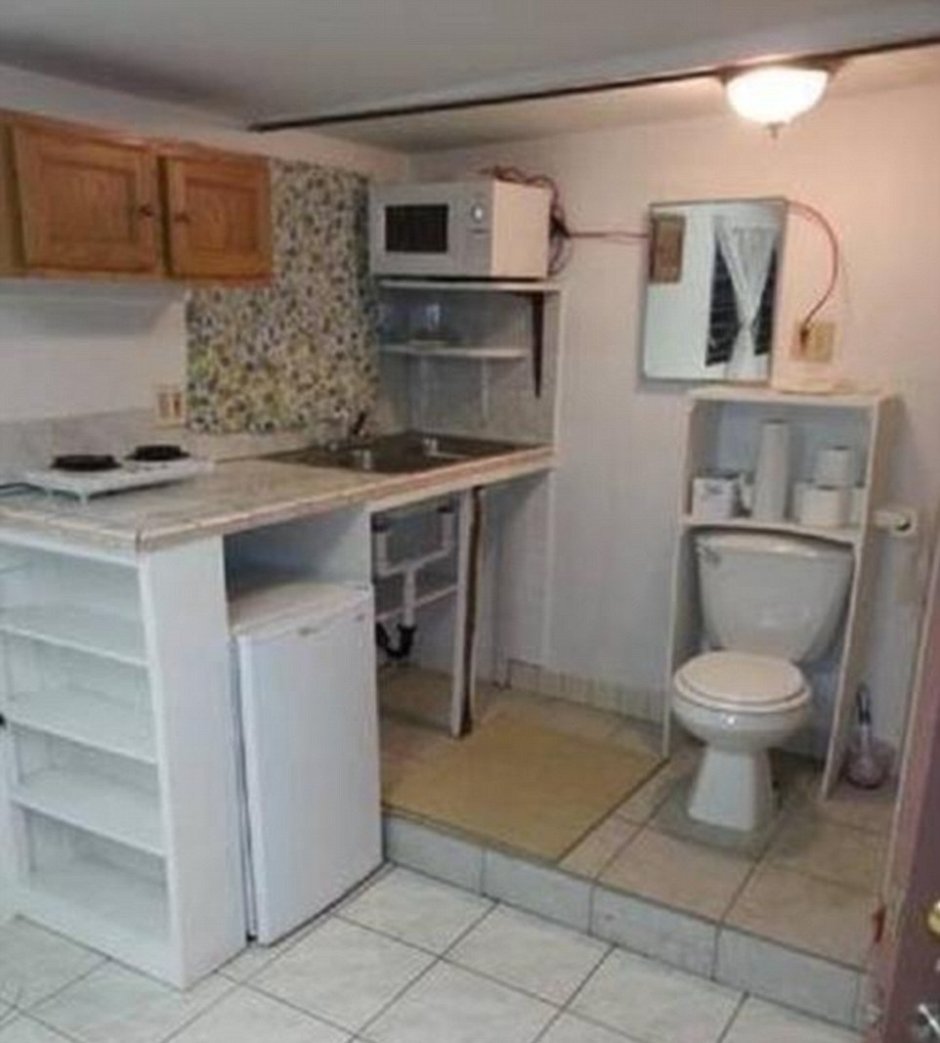 Квартира с туалетом на кухне