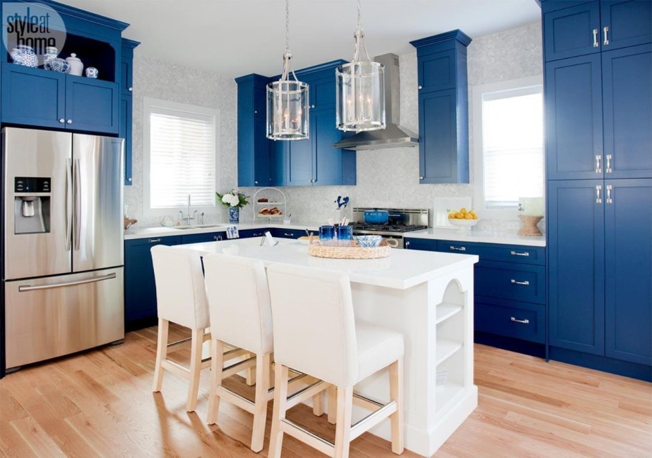 Кухня синего цвета в интерьере