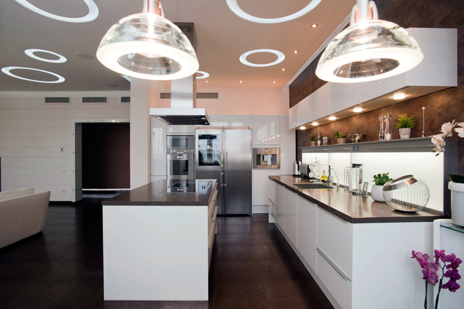 Современный свет на кухне