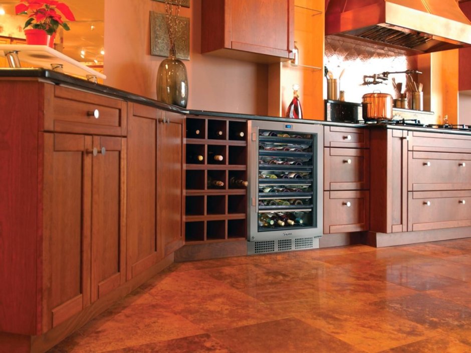 Кухонный гарнитур с винным шкафом