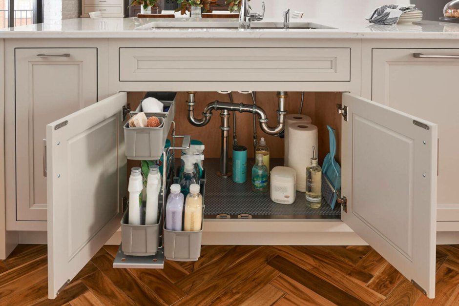 Пространство под мойкой на кухне