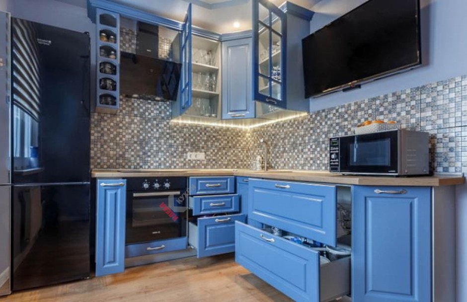 Голубая кухня Леруа