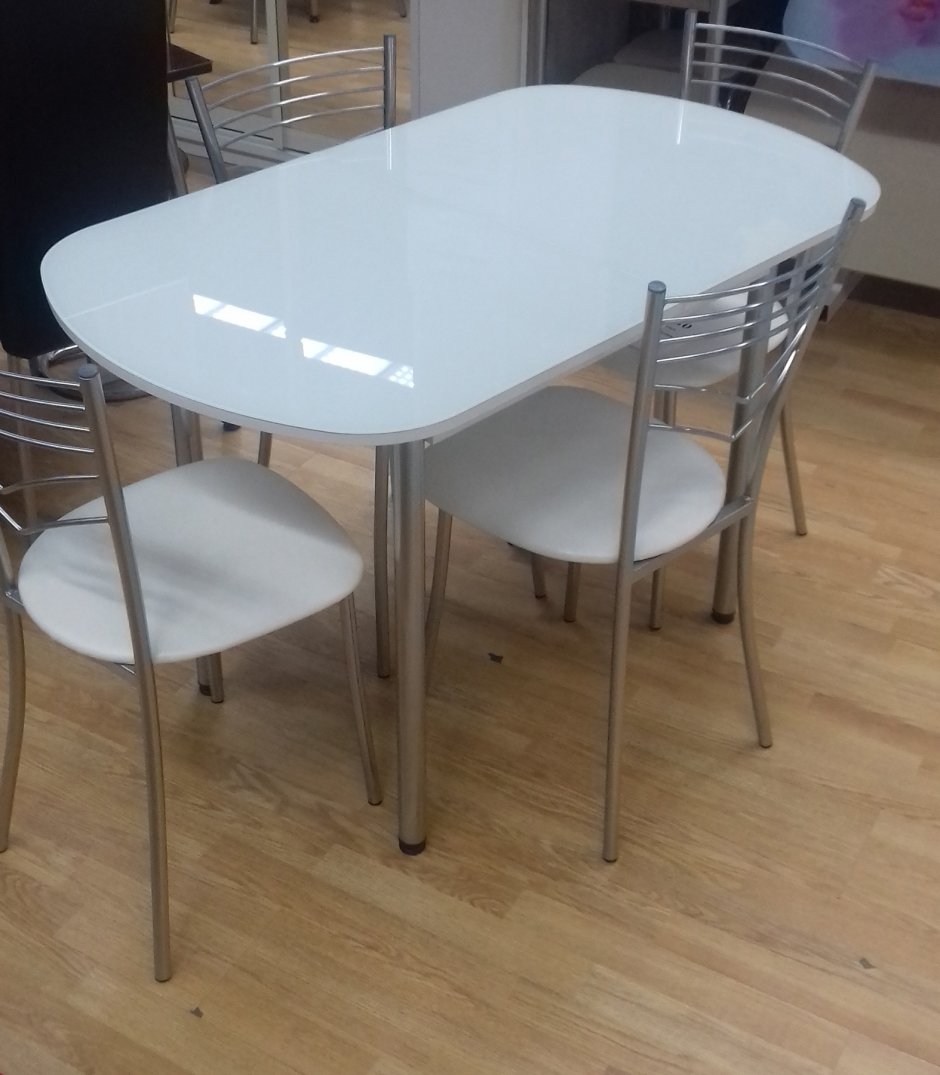 Стеклянные столы для кухни овальные раздвижные