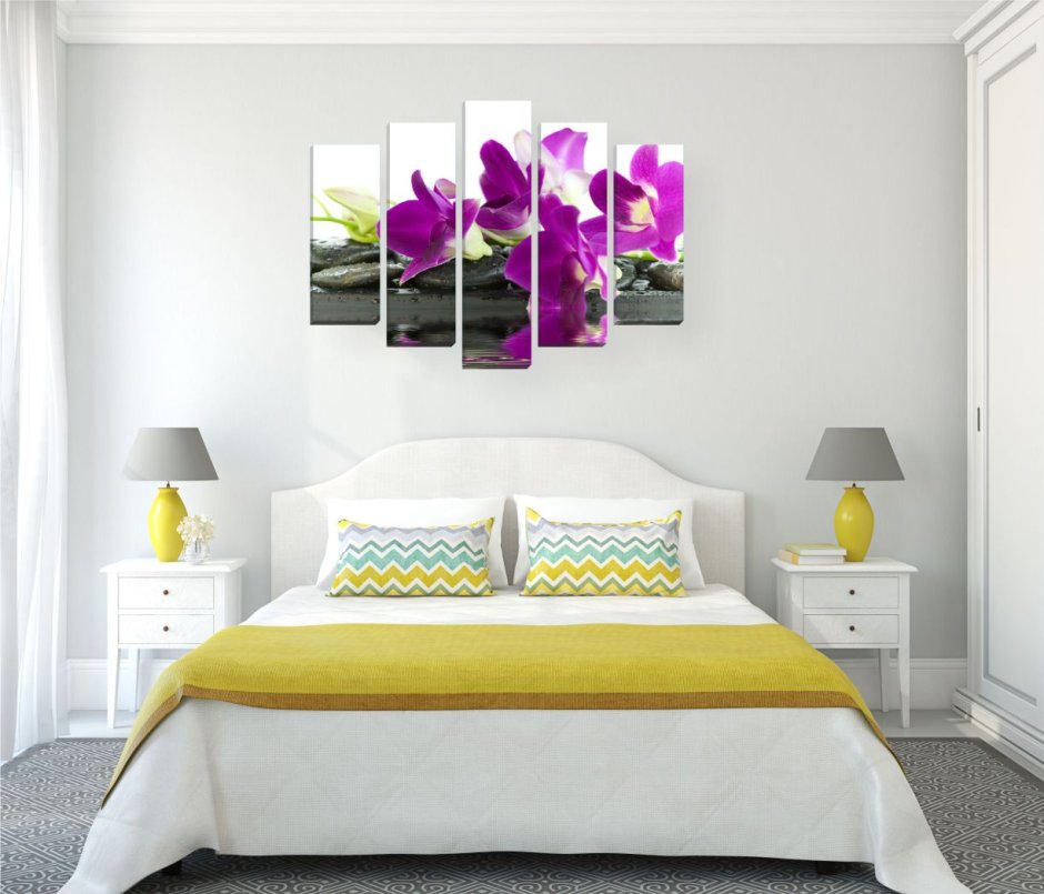 Цветы орхидеи в спальне