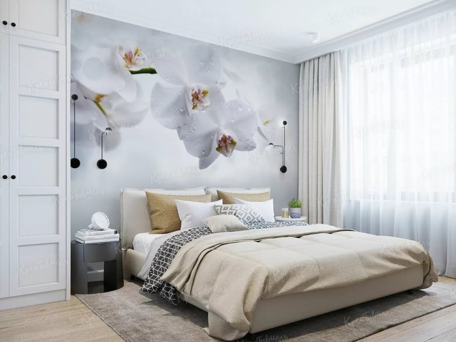 Картина с орхидеями в спальне