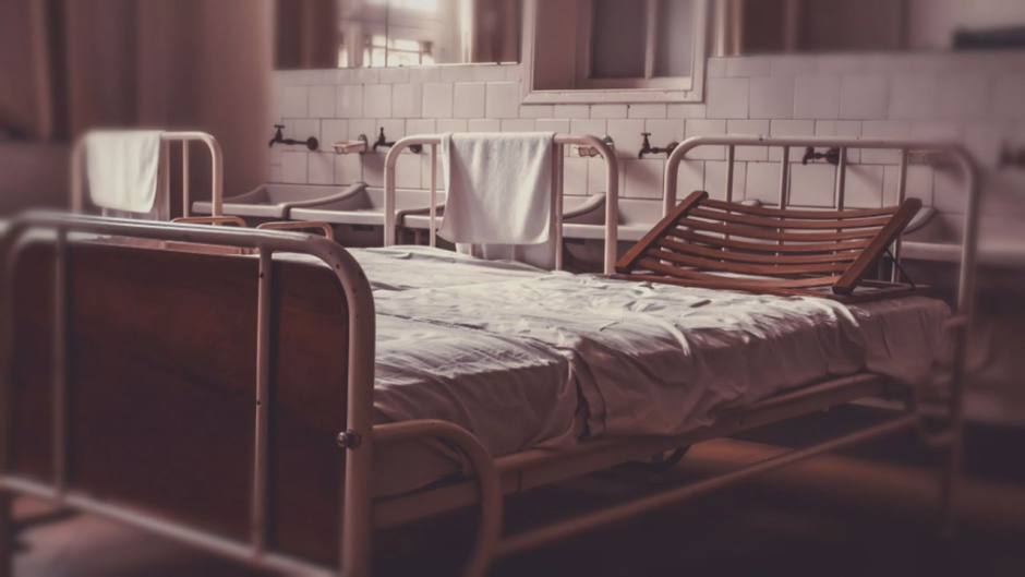 Кровать больница Старая