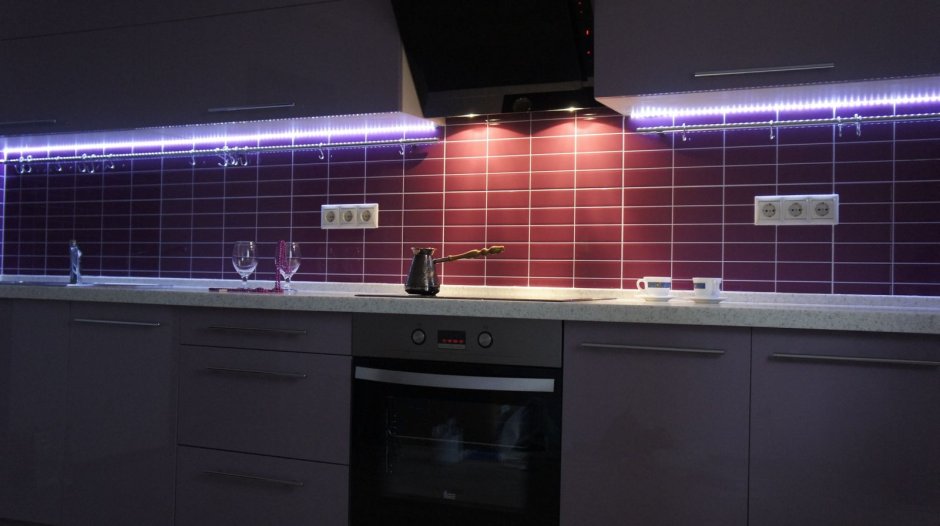 Подсветка над столешницей для кухни