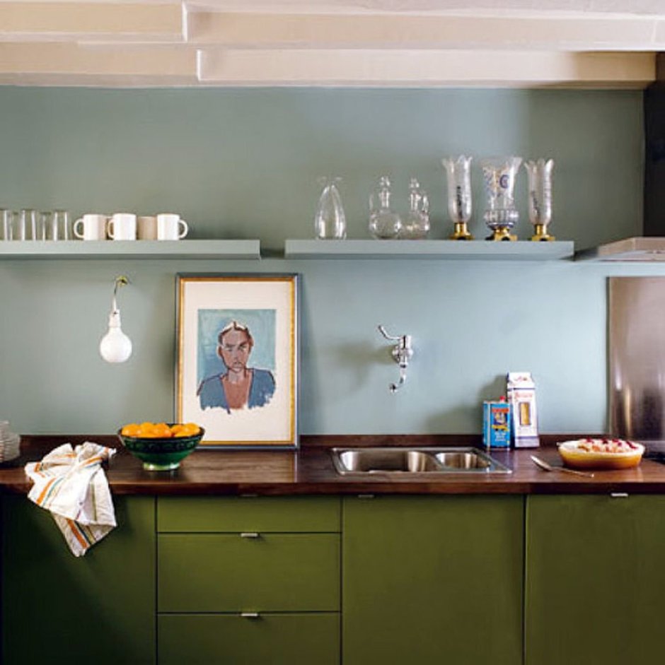 Оливковый цвет стен на кухне