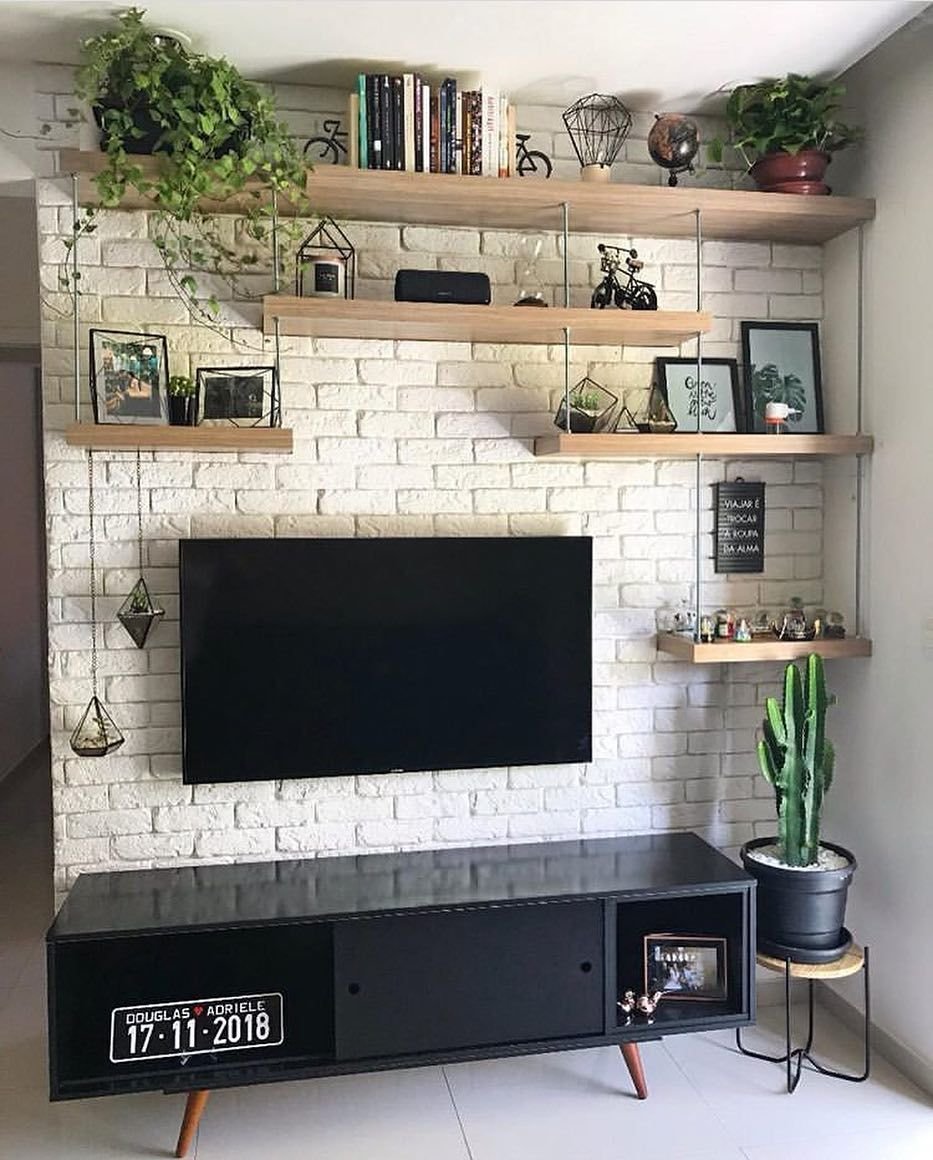 Встроенные полки для телевизора