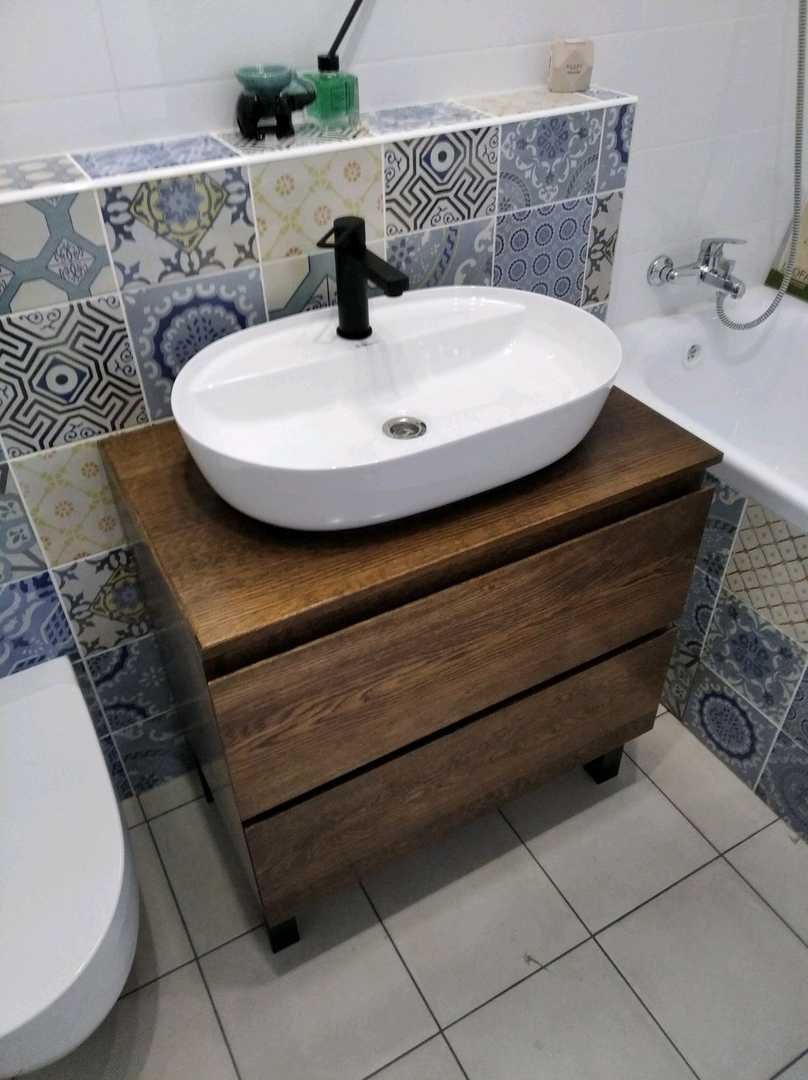 Раковина обычная в ванную комнату