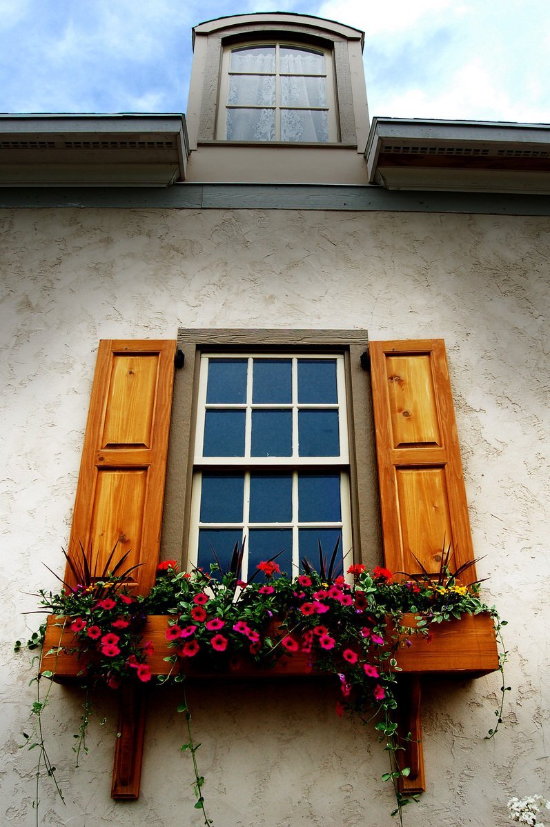 Фальш окна на фасаде дома