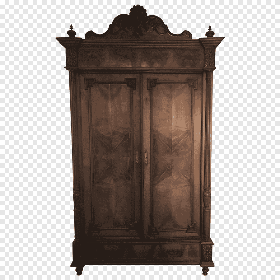 Старинный шкаф