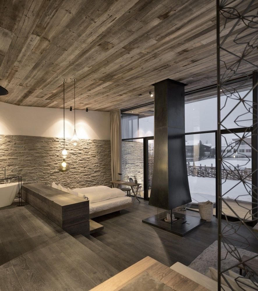 Потолок лофт дерево