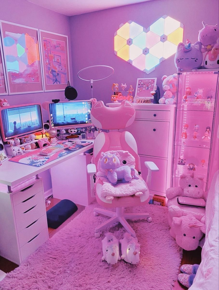 Розовая геймерская комната