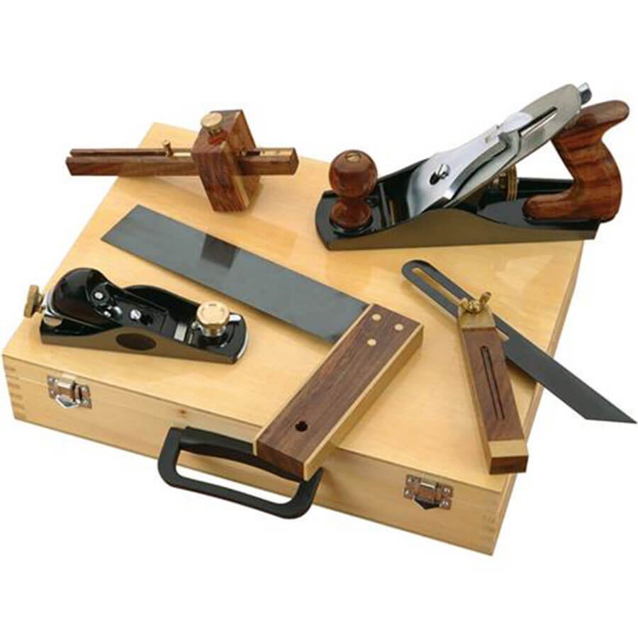 Инструменты для столярной мастерской