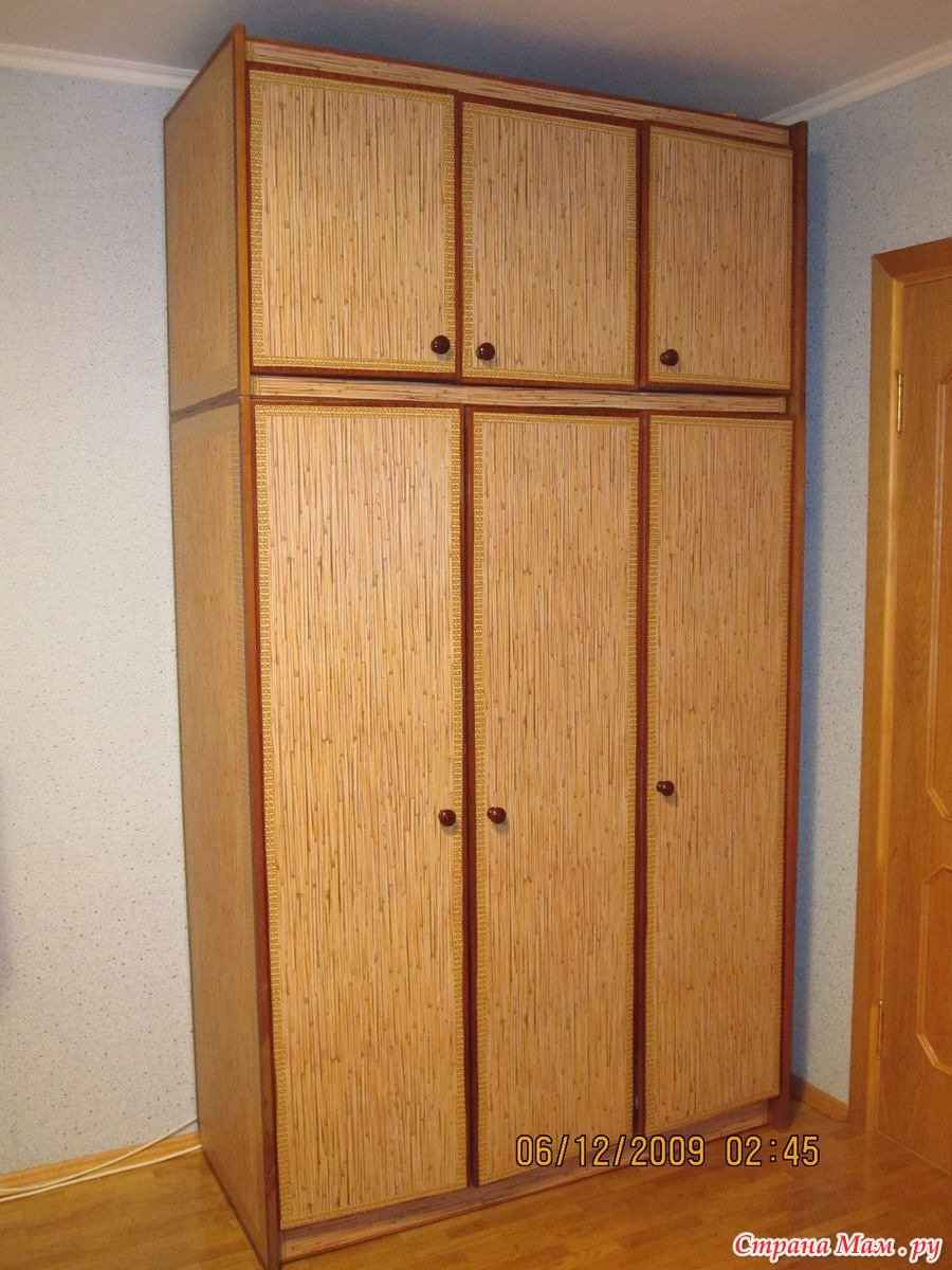 Шкаф трехстворчатый с антресолью