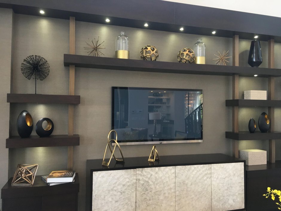 Полки для домашнего кинотеатра на стену