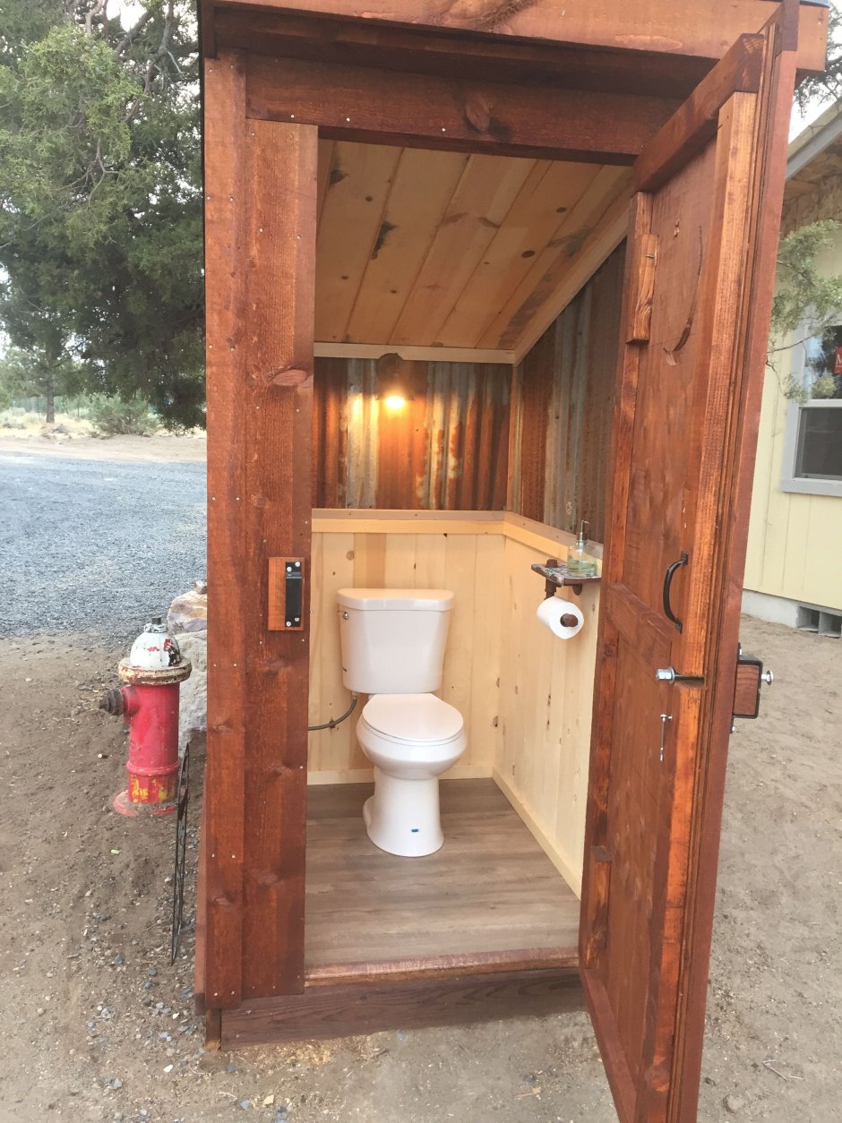 Дачный туалет с душем