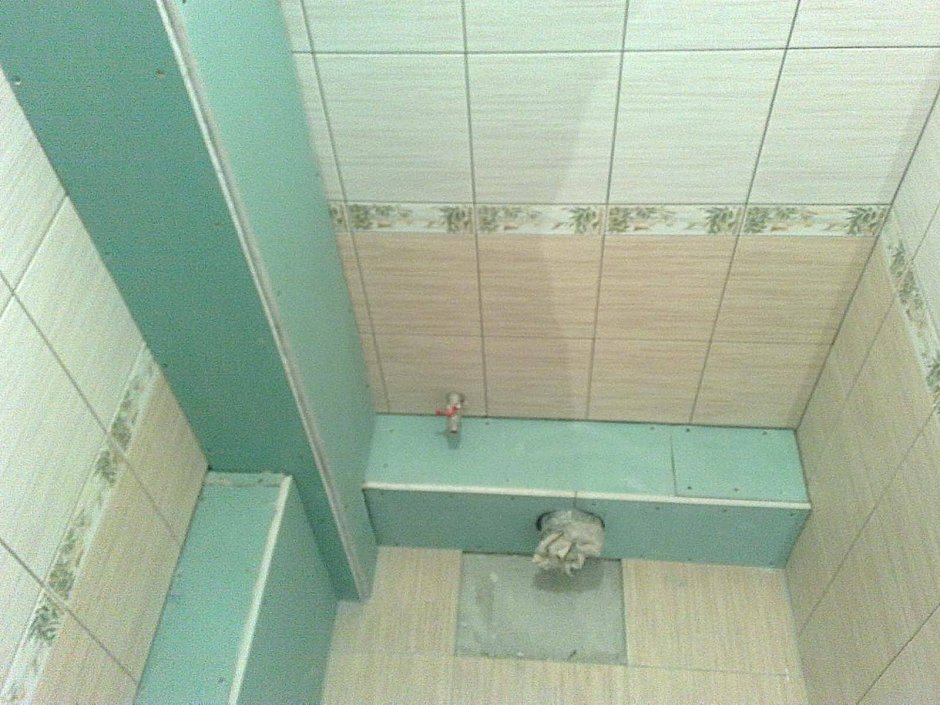 Сантехнический короб в ванной