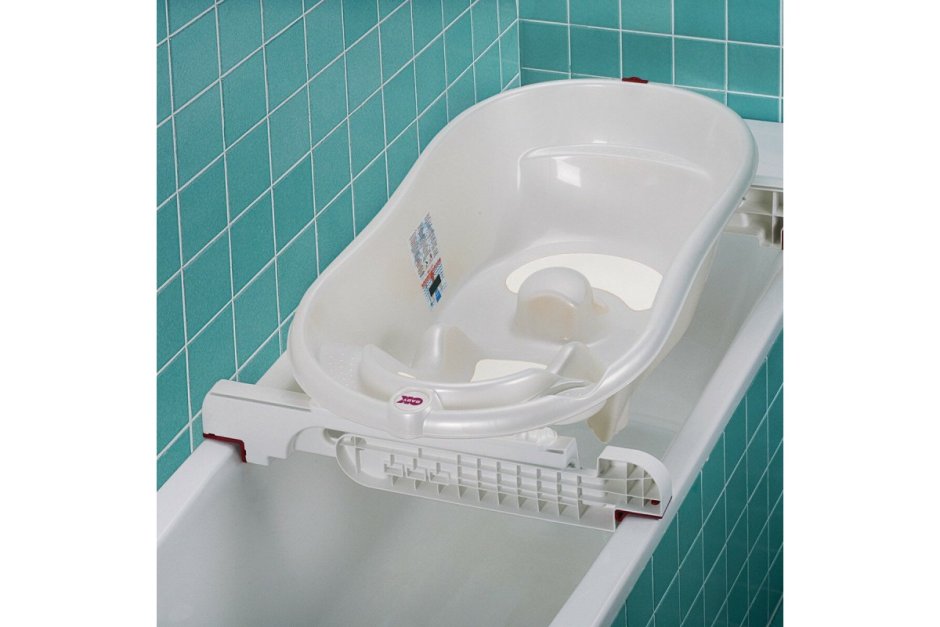 Деревянный поднос в ванную