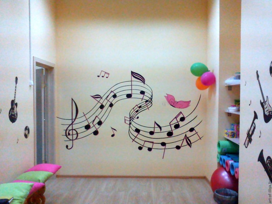 Роспись стен в музыкальном зале