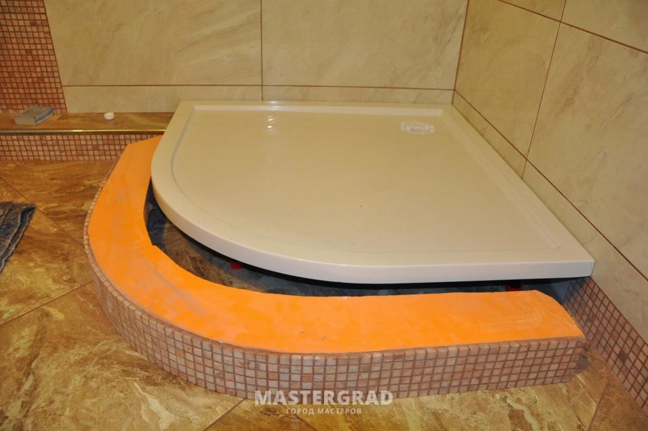 Поддон из плитки для душевой кабины