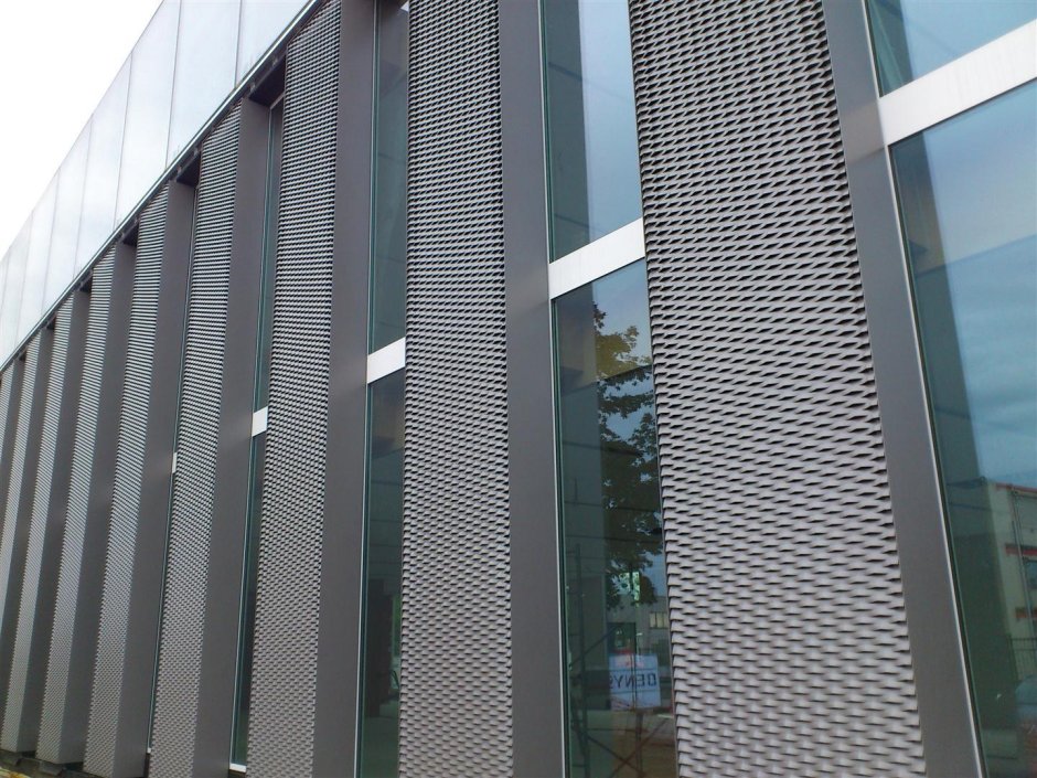 Перфорированные алюминиевые панели для фасада