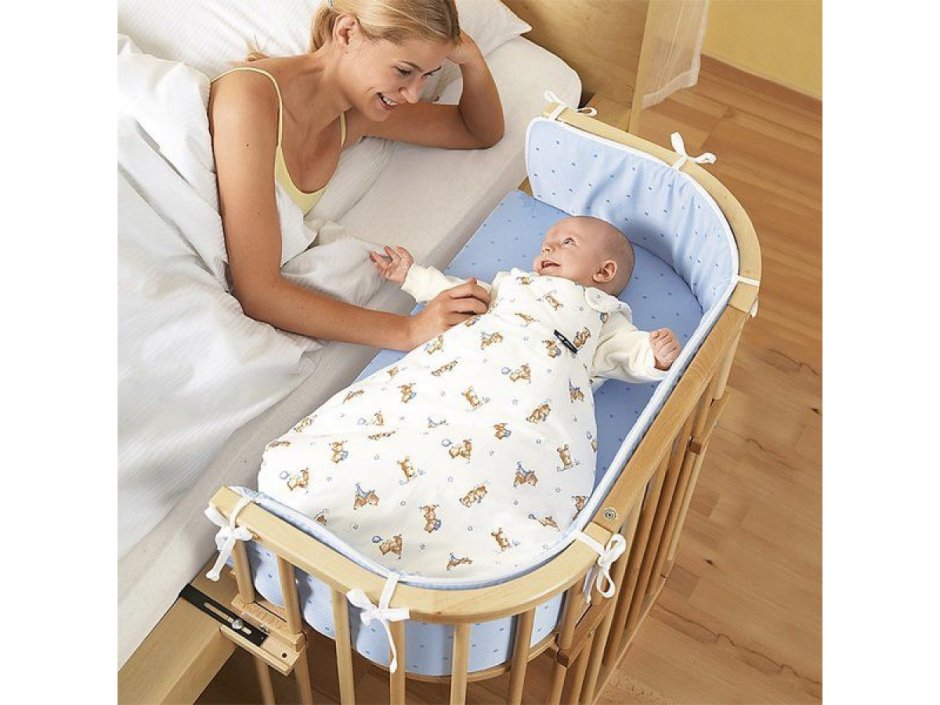 Приставная кроватка для малыша