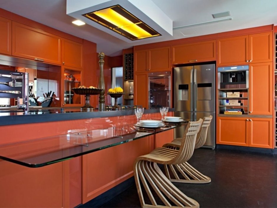 Терракотовый цвет стен на кухне