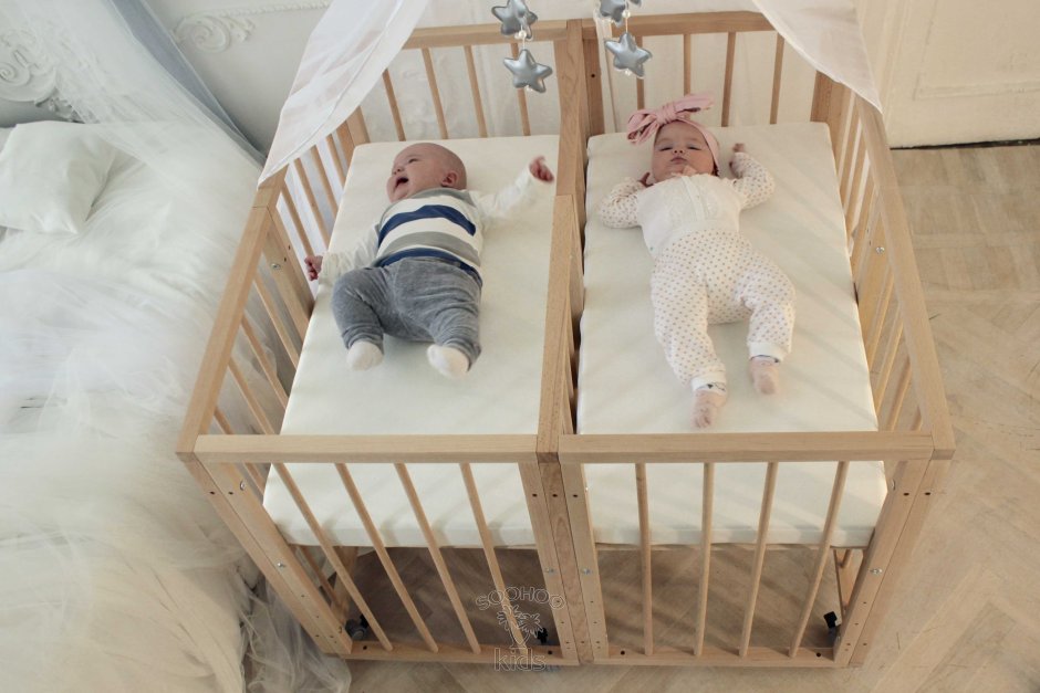 Детская кроватка для двойни новорожденных