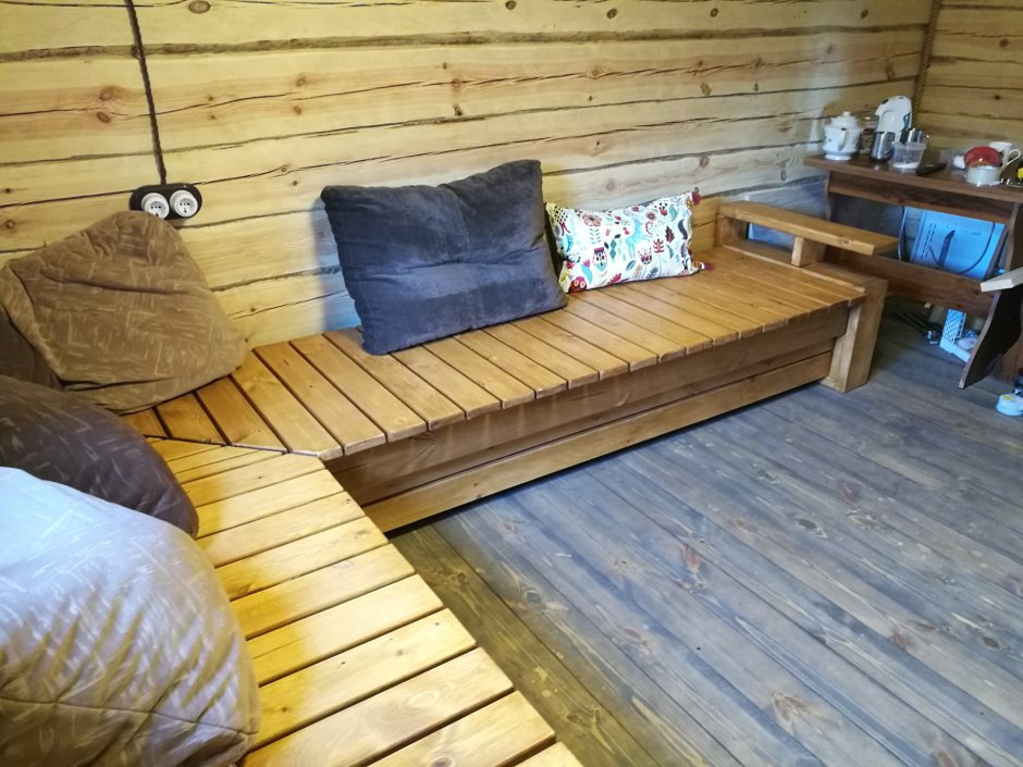 Угловой диван для бани в комнату отдыха