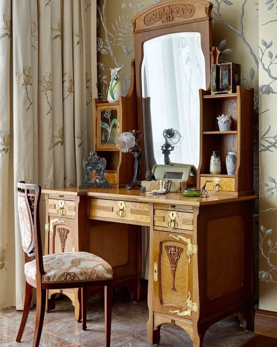 Трюмо сталинский Ампир