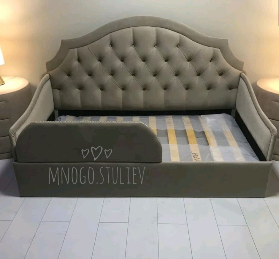 Мягкая кровать-диван Junior Jnr-1900