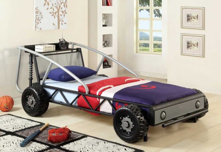 Кровать в виде машины