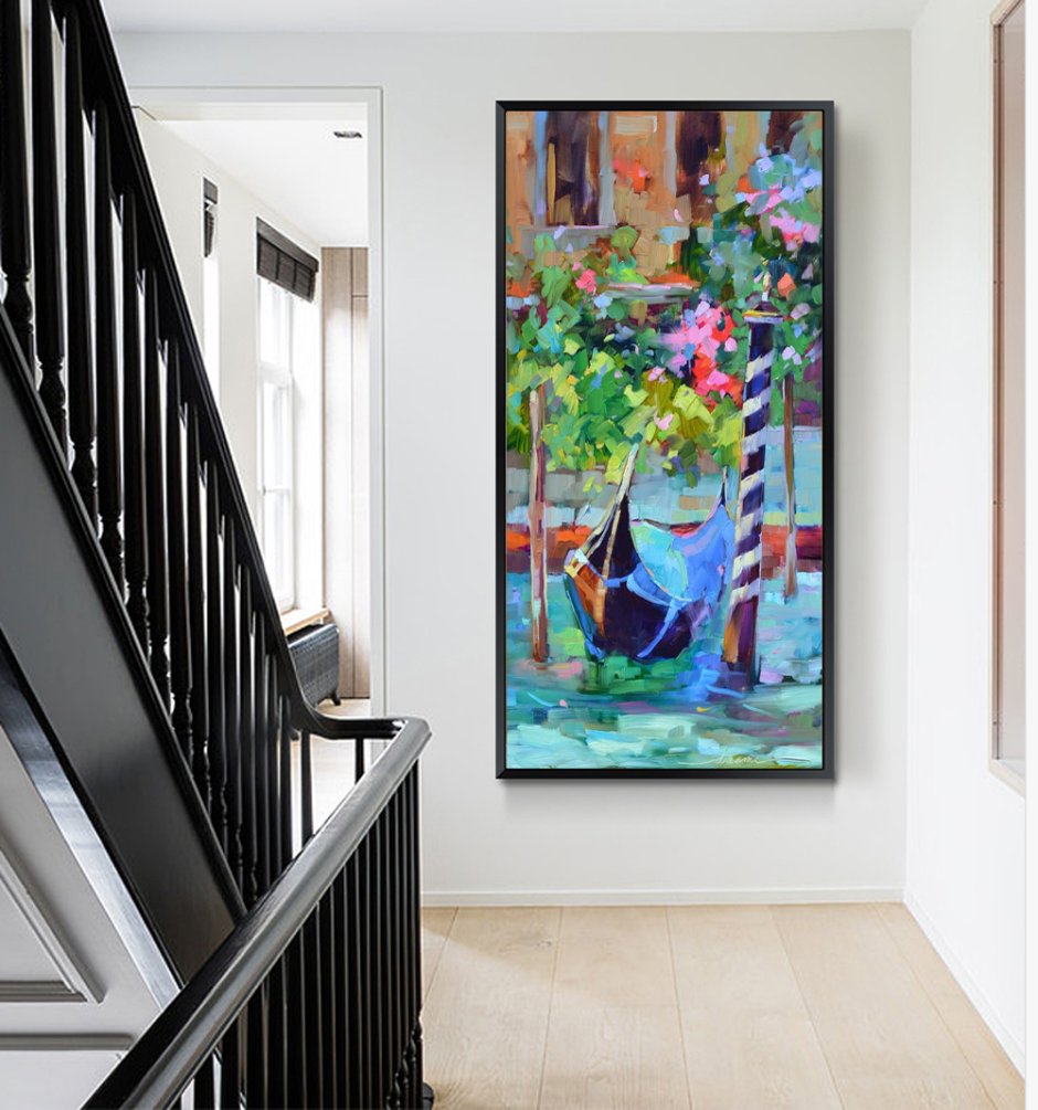 Вертикальная картина на стену