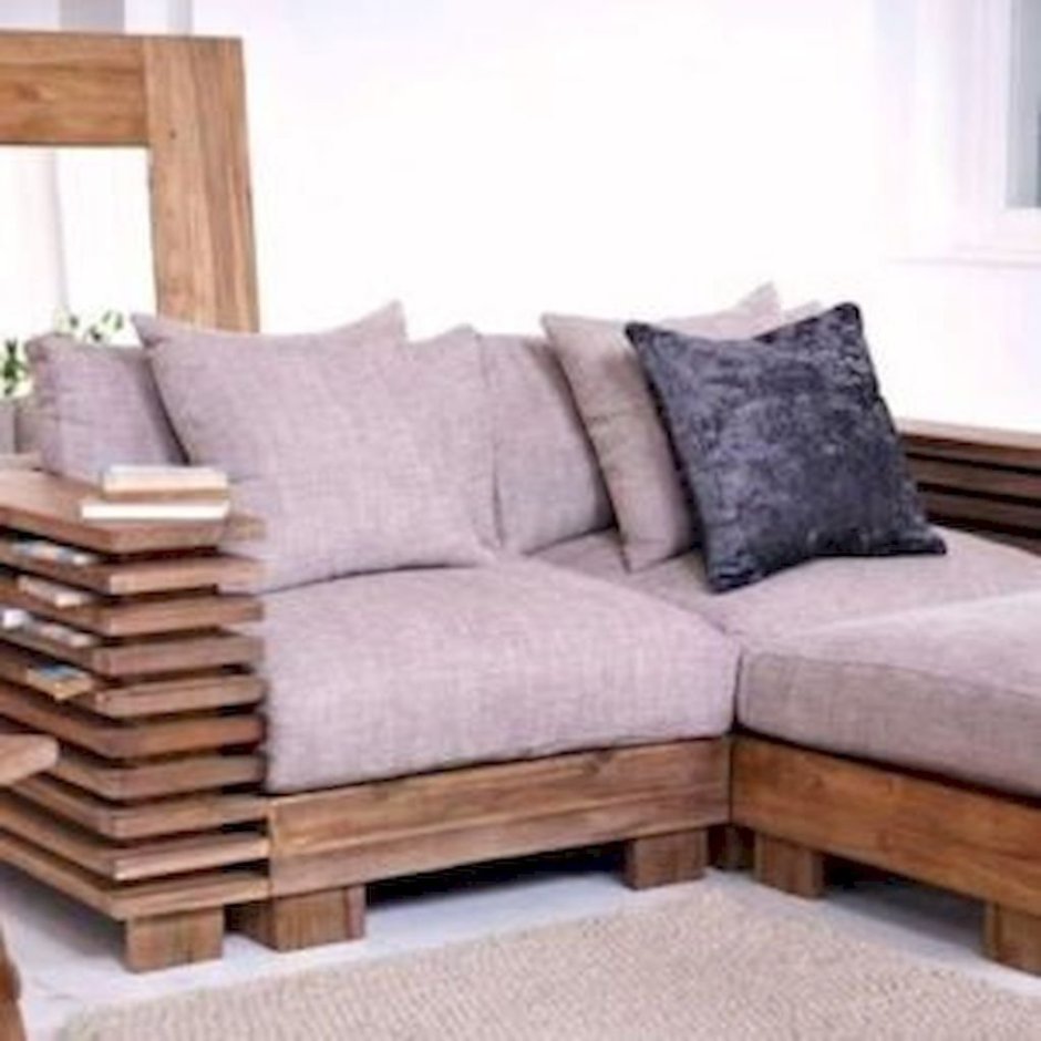 Угловой диван из дерева