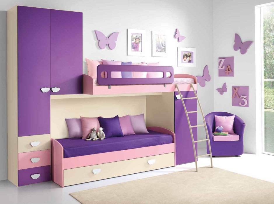 Фиолетовая мебель для детской