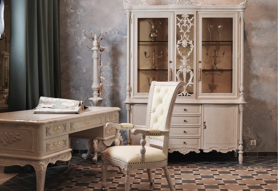 Письменный стол в стиле Барокко