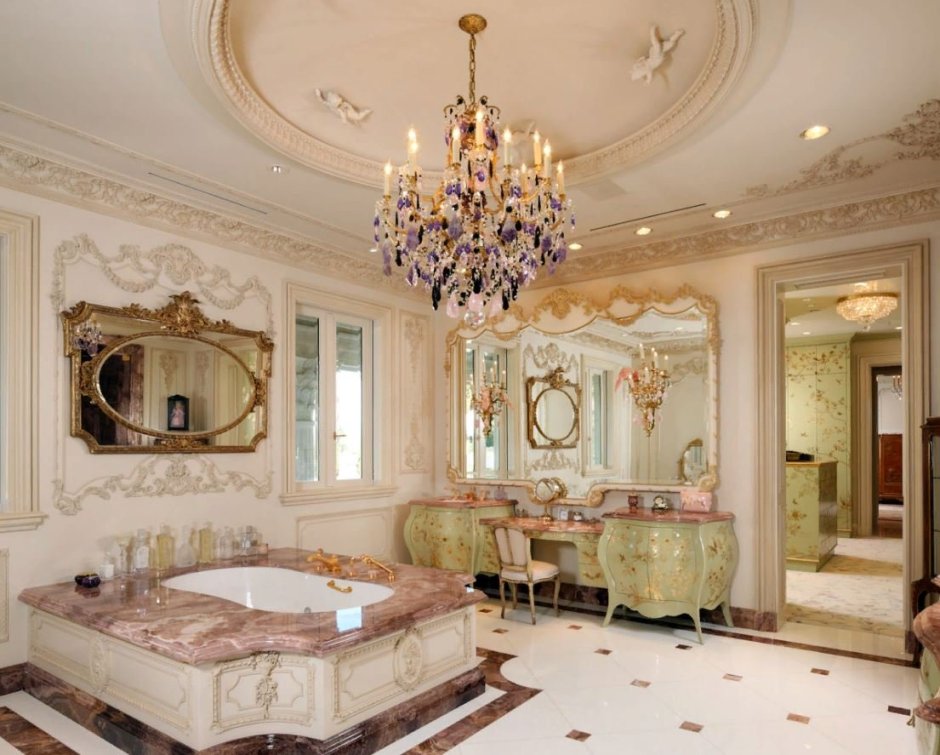 Дворцовые интерьеры в стиле рококо