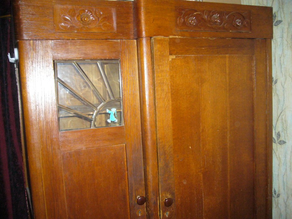 Антикварный шкаф 18 век