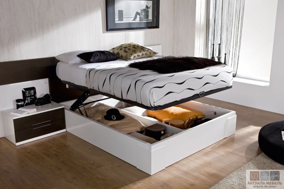 Складная двуспальная кровать