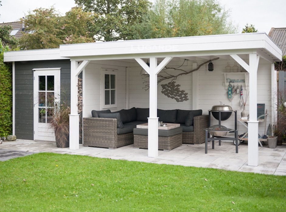 Хозблок с террасой и дровником