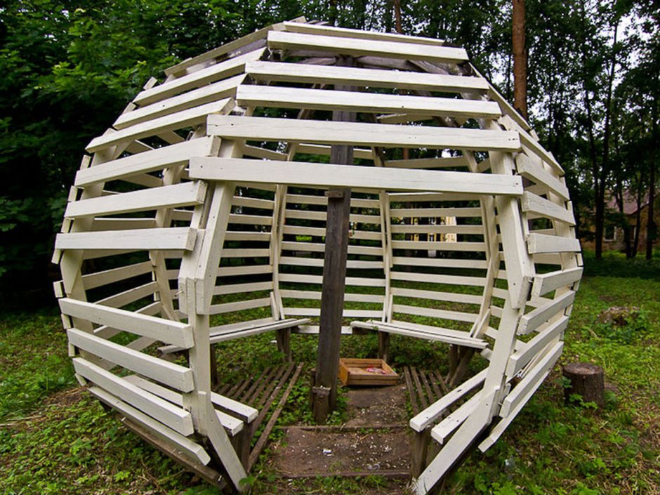 Креативные беседки из дерева