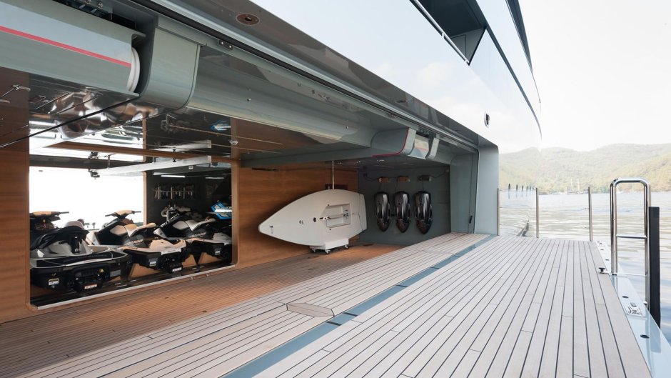 Яхта Flying Fox интерьер