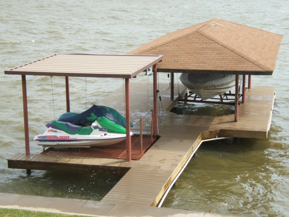 Плавучий гараж для лодки