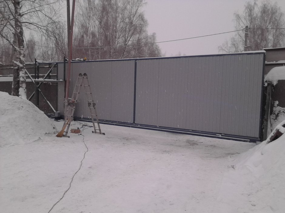 Откатные ворота Бастион Pi 130